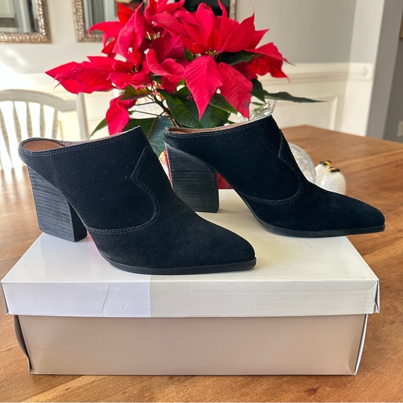 Calfskin Women's Mules - Picture 3 of 8